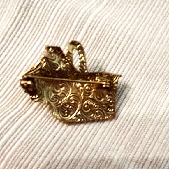 Picnic Basket Brooch pink roses - Picture 4 of 4